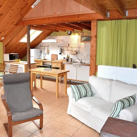 Cozy Near Houffalize, Cleaning Included Halonreux