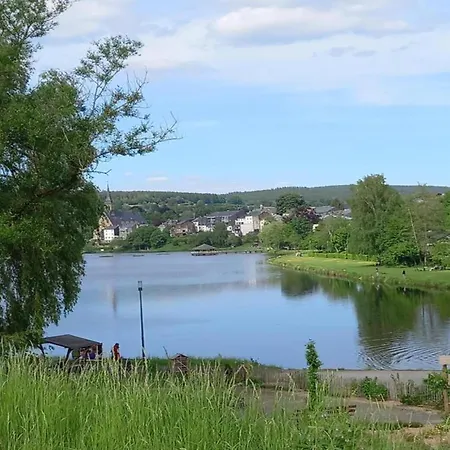 Dom wakacyjny Cozy Near Houffalize, Cleaning Included Halonreux